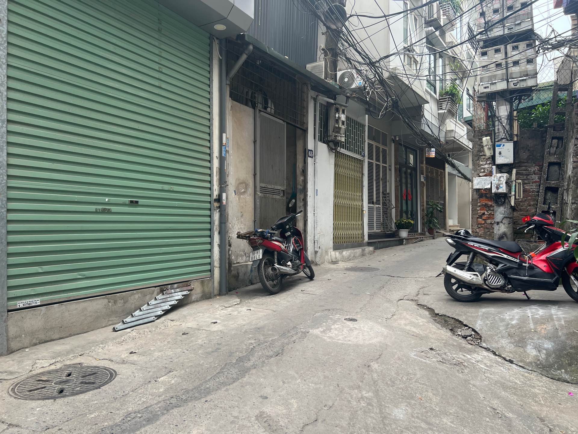 Bán nhà Trần Khát Chân - diện tích 35m2 2 tầng - Ngõ thông kinh doanh - giá 8 tỷ
