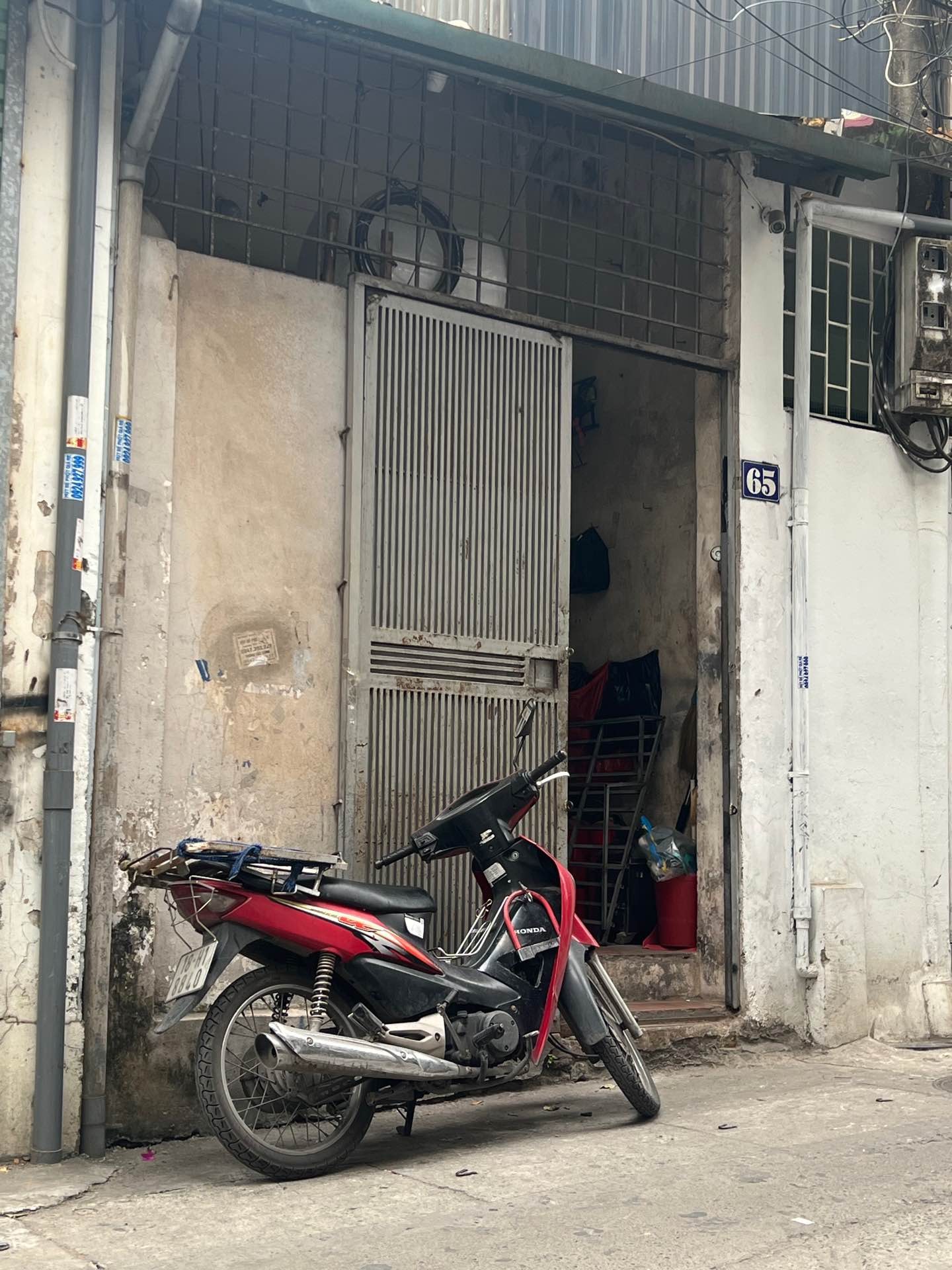 Bán nhà Trần Khát Chân - diện tích 35m2 2 tầng - Ngõ thông kinh doanh - giá 8 tỷ
