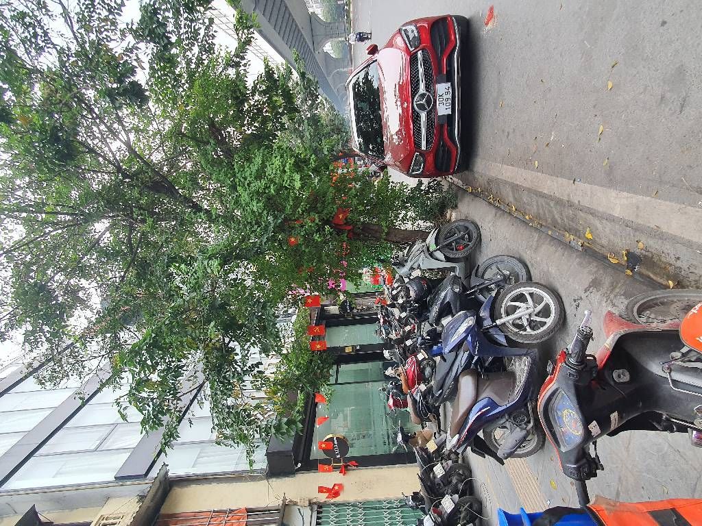 Bán nhà Đại La - diện tích 166m2 3 tầng - Mặt phố vỉa hè kinh doanh sầm uất - giá 63 tỷ