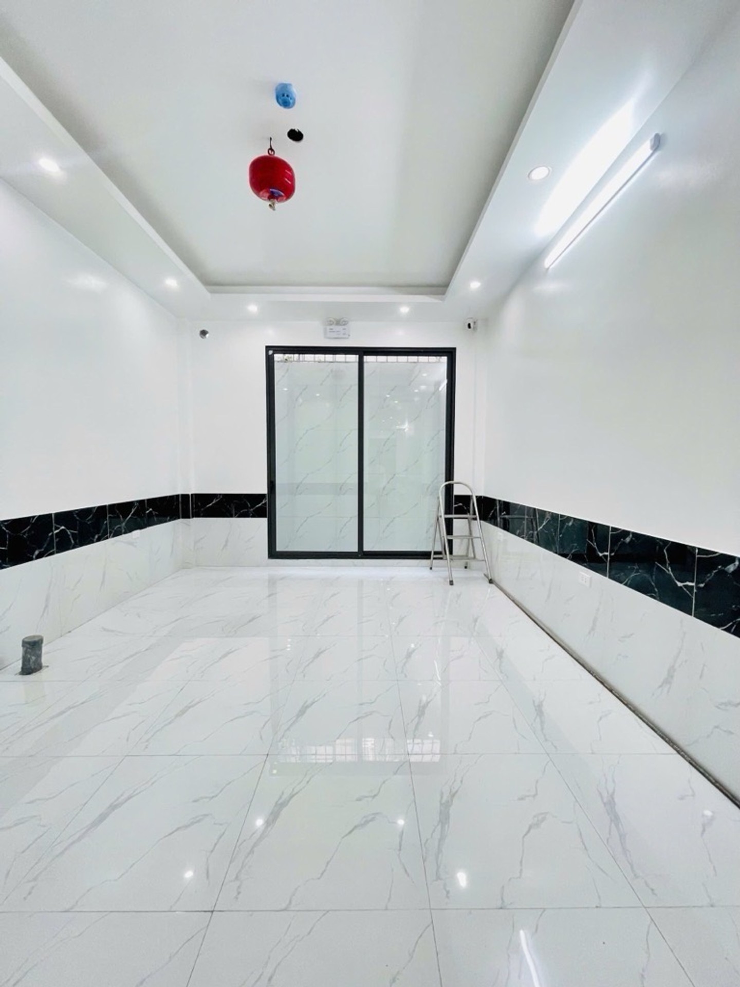 Bán nhà Kim Ngưu - diện tích 55m2 6 tầng - gần ô tô - giá 14,6 tỷ
