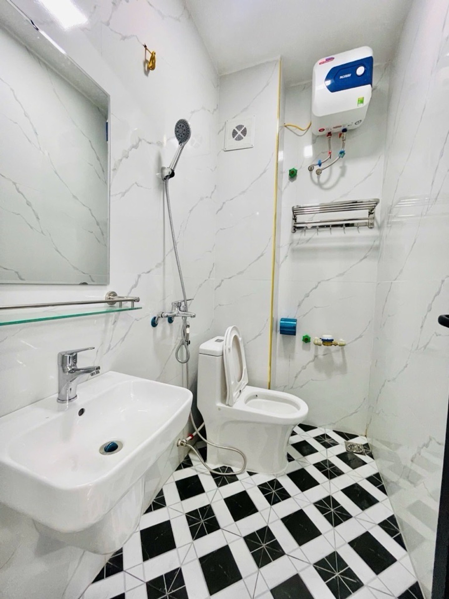 Bán nhà Kim Ngưu - diện tích 55m2 6 tầng - gần ô tô - giá 14,6 tỷ
