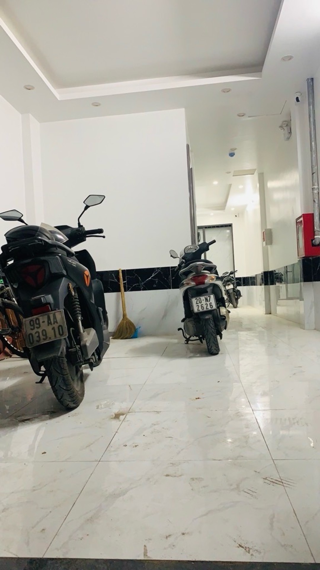 Bán nhà Kim Ngưu - diện tích 55m2 6 tầng - gần ô tô - giá 14,6 tỷ