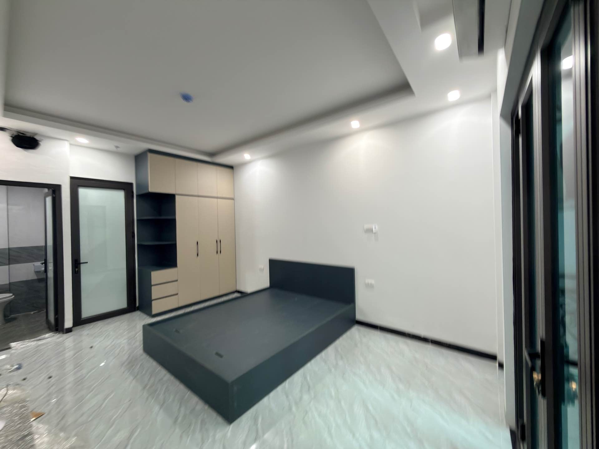 Bán nhà Lĩnh Nam - diện tích 53m2 6 tầng - Ô TÔ TRÁNH CHỈ 100m - giá 12,6 tỷ