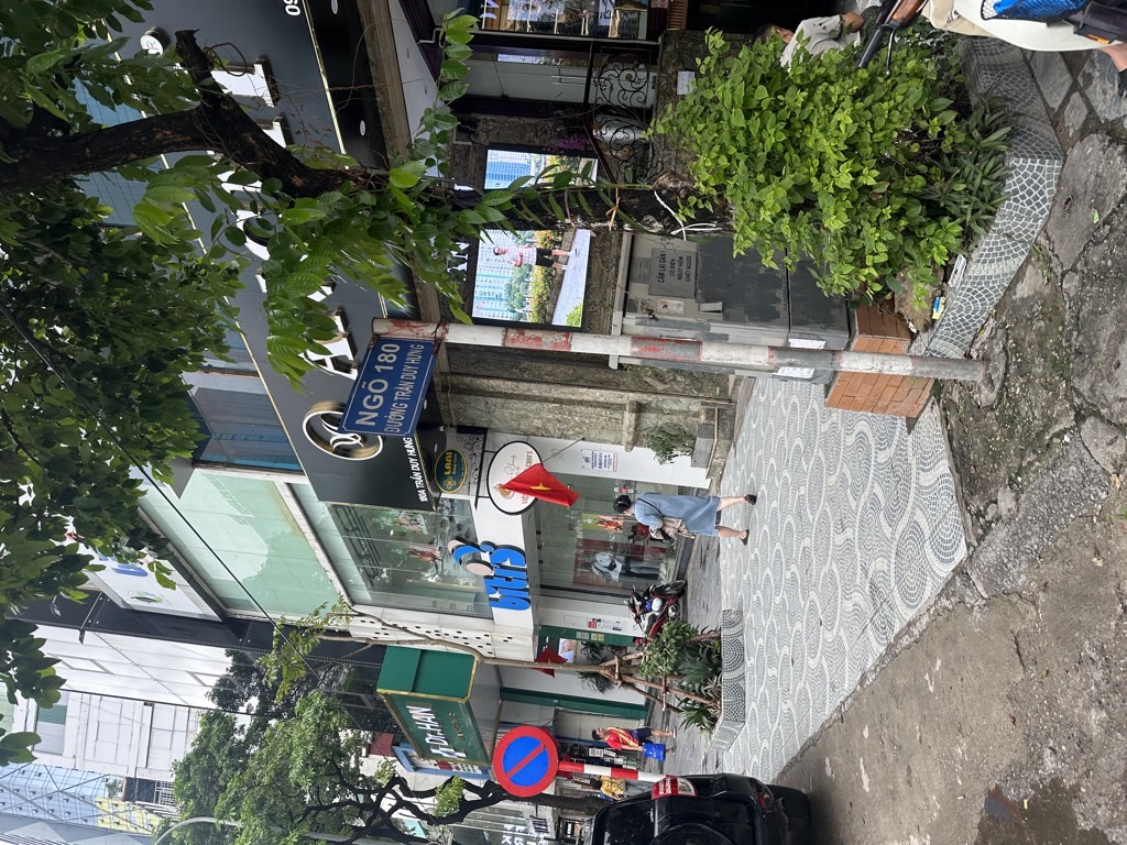 Bán nhà Trần Duy Hưng - diện tích 101m2 7 tầng - Khách sạn full nội thất đẳng cấp - giá 32 tỷ