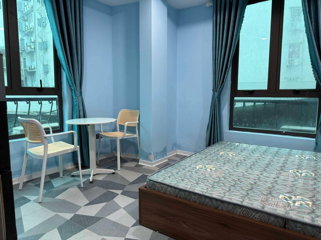 Bán nhà Trần Duy Hưng - diện tích 101m2 7 tầng - Khách sạn full nội thất đẳng cấp - giá 32 tỷ