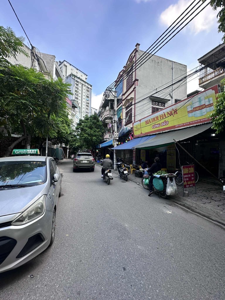 Bán nhà Minh Khai - diện tích 82.5m2 1 tầng - ô tô tránh - giá 31,95 tỷ