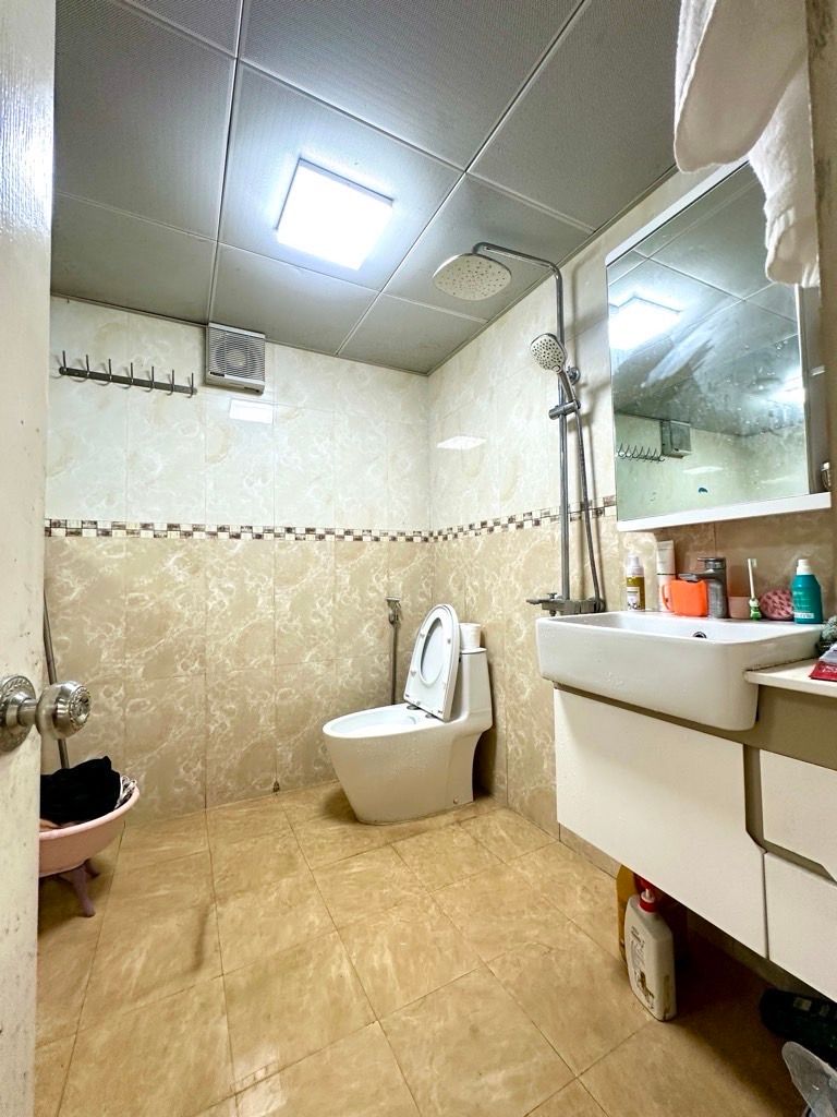 Bán nhà Nguyễn Đức Cảnh - diện tích 130m2 21 tầng - Căn lô góc 2 mặt thoáng - giá 8,5 tỷ