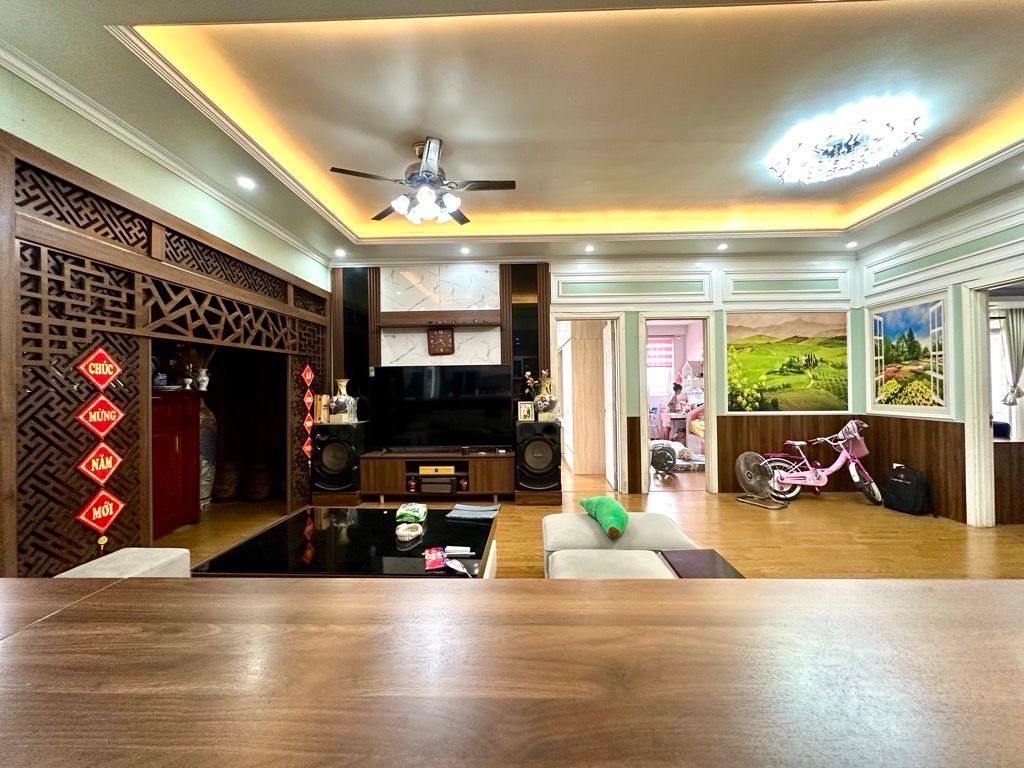Bán nhà Nguyễn Đức Cảnh - diện tích 130m2 21 tầng - Căn lô góc 2 mặt thoáng - giá 8,5 tỷ