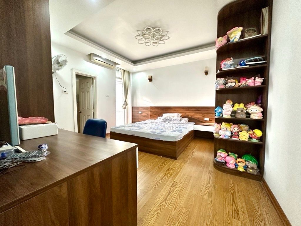 Bán nhà Nguyễn Đức Cảnh - diện tích 130m2 21 tầng - Căn lô góc 2 mặt thoáng - giá 8,5 tỷ