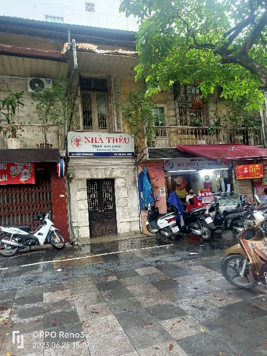 Bán nhà Trần Hưng Đạo - diện tích 210m2 2 tầng - MẶT PHỐ VIP SĂN TÌM KHÔNG THẤY - giá 300 tỷ