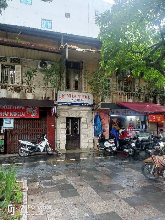 Bán nhà Trần Hưng Đạo - diện tích 210m2 2 tầng - MẶT PHỐ VIP SĂN TÌM KHÔNG THẤY - giá 300 tỷ