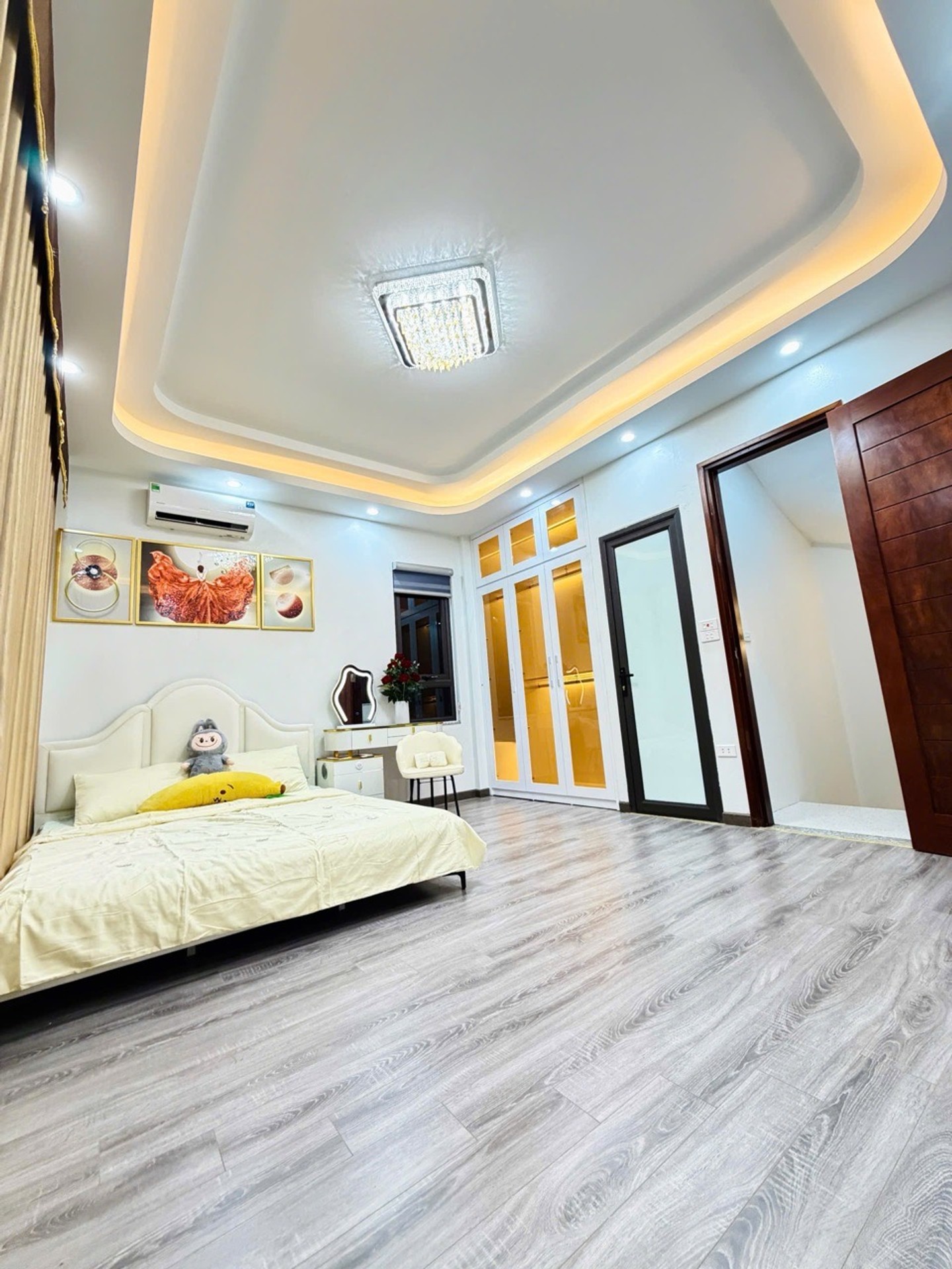 Bán nhà Định Công Thượng - diện tích 33m2 5 tầng - 3 mặt thoáng - giá 8,98 tỷ