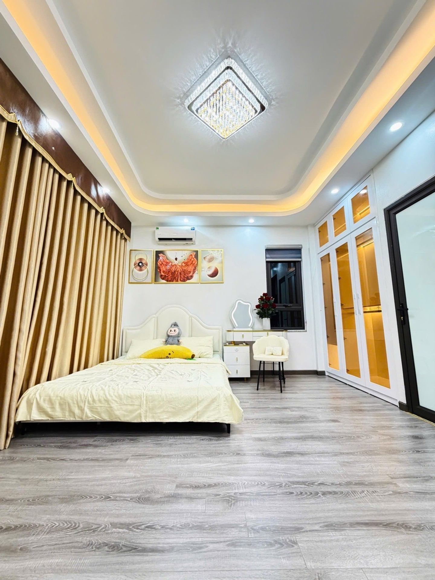 Bán nhà Định Công Thượng - diện tích 33m2 5 tầng - 3 mặt thoáng - giá 8,98 tỷ
