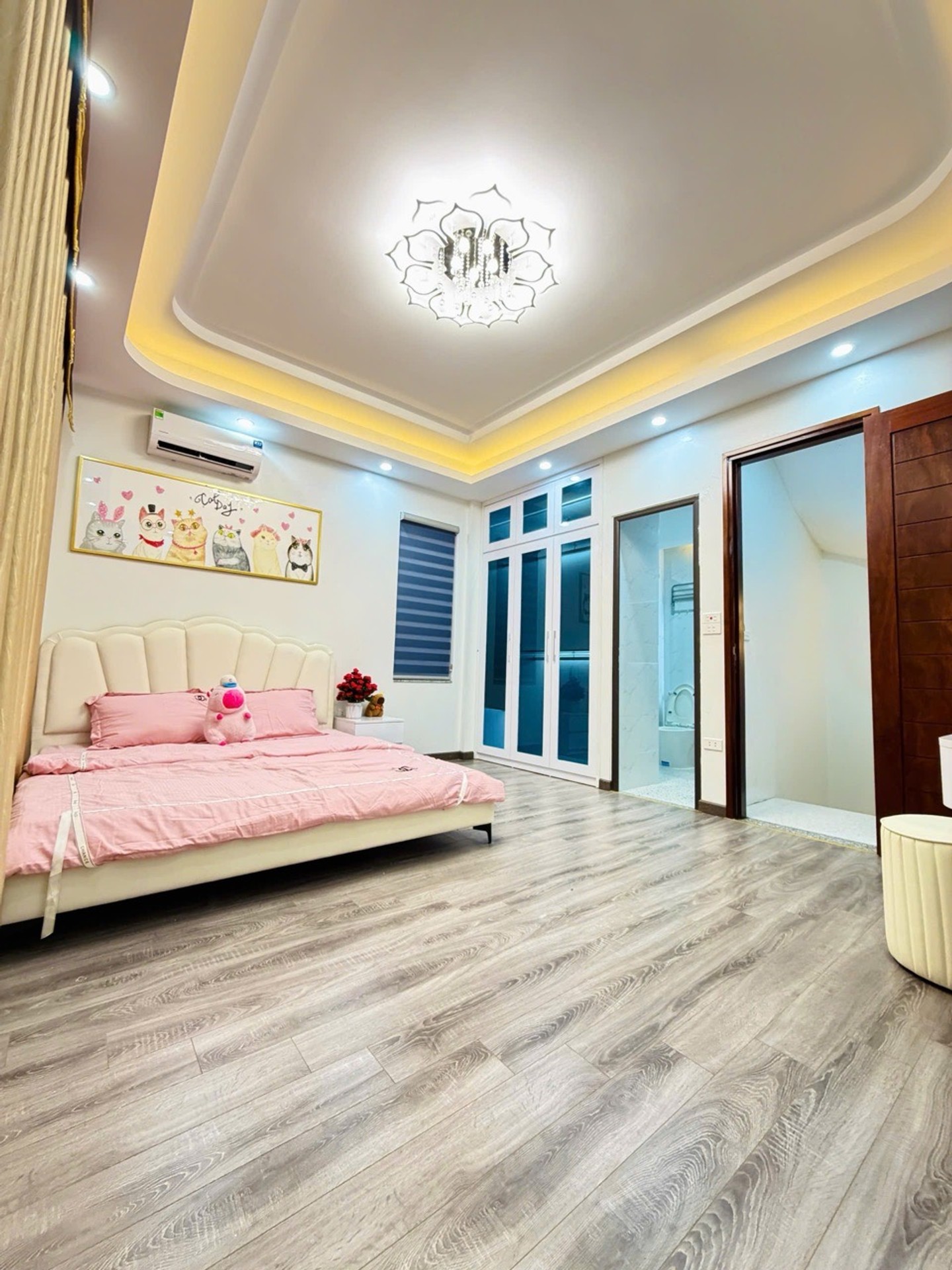 Bán nhà Định Công Thượng - diện tích 33m2 5 tầng - 3 mặt thoáng - giá 8,98 tỷ