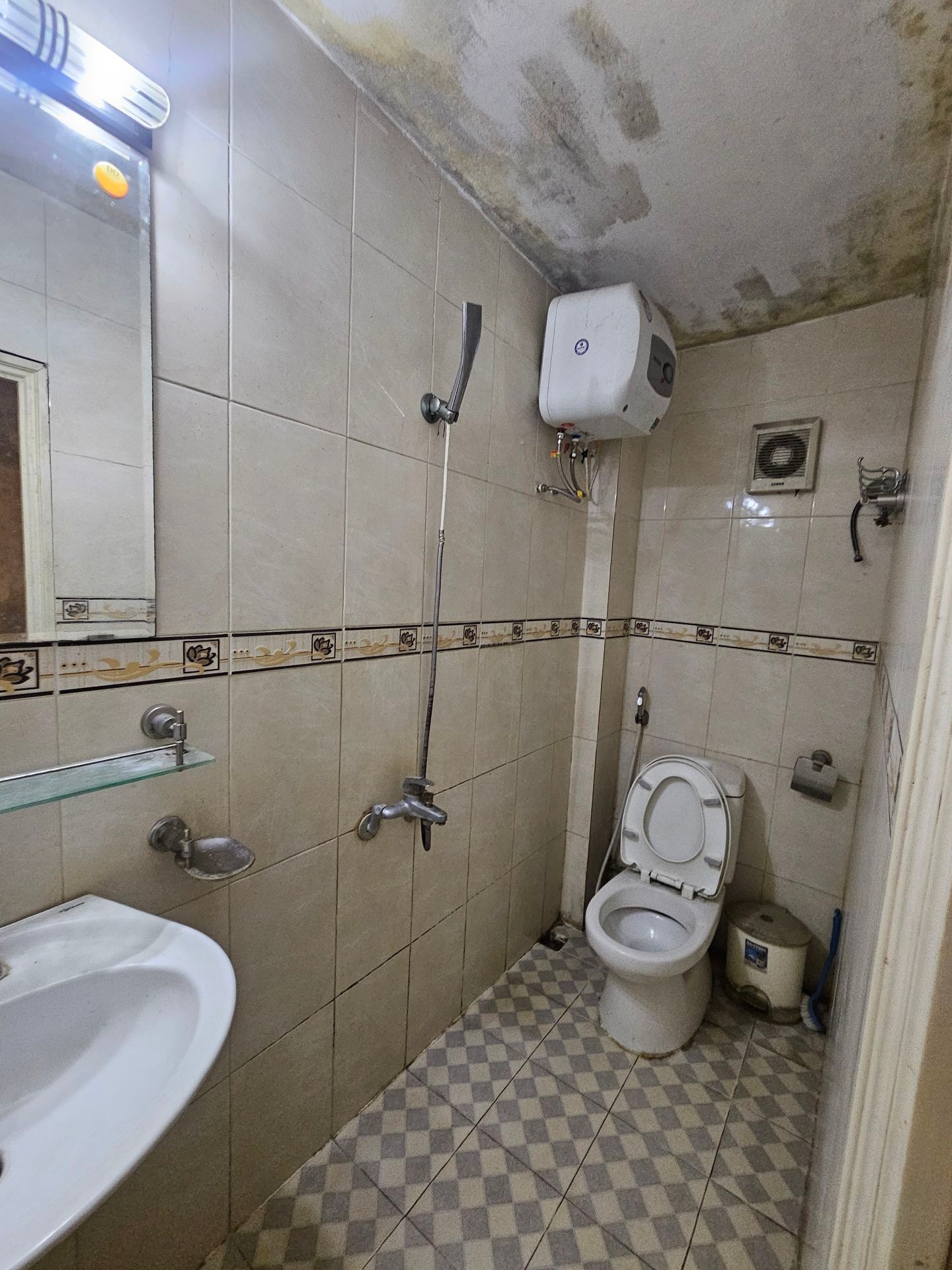 Bán nhà Tam Trinh - diện tích 30m2 5 tầng - Ô TÔ 60M - giá 7,36 tỷ