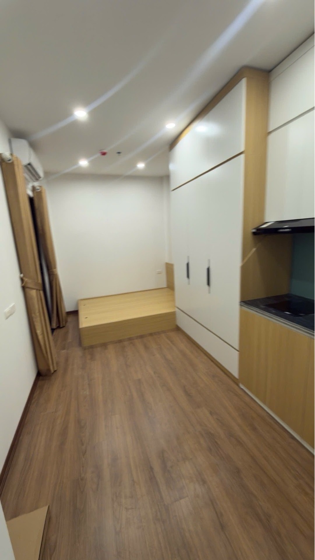 Bán nhà Định Công Thượng - diện tích 45m2 6 tầng - Căn hộ dịch vụ cao cấp - giá 12,3 tỷ