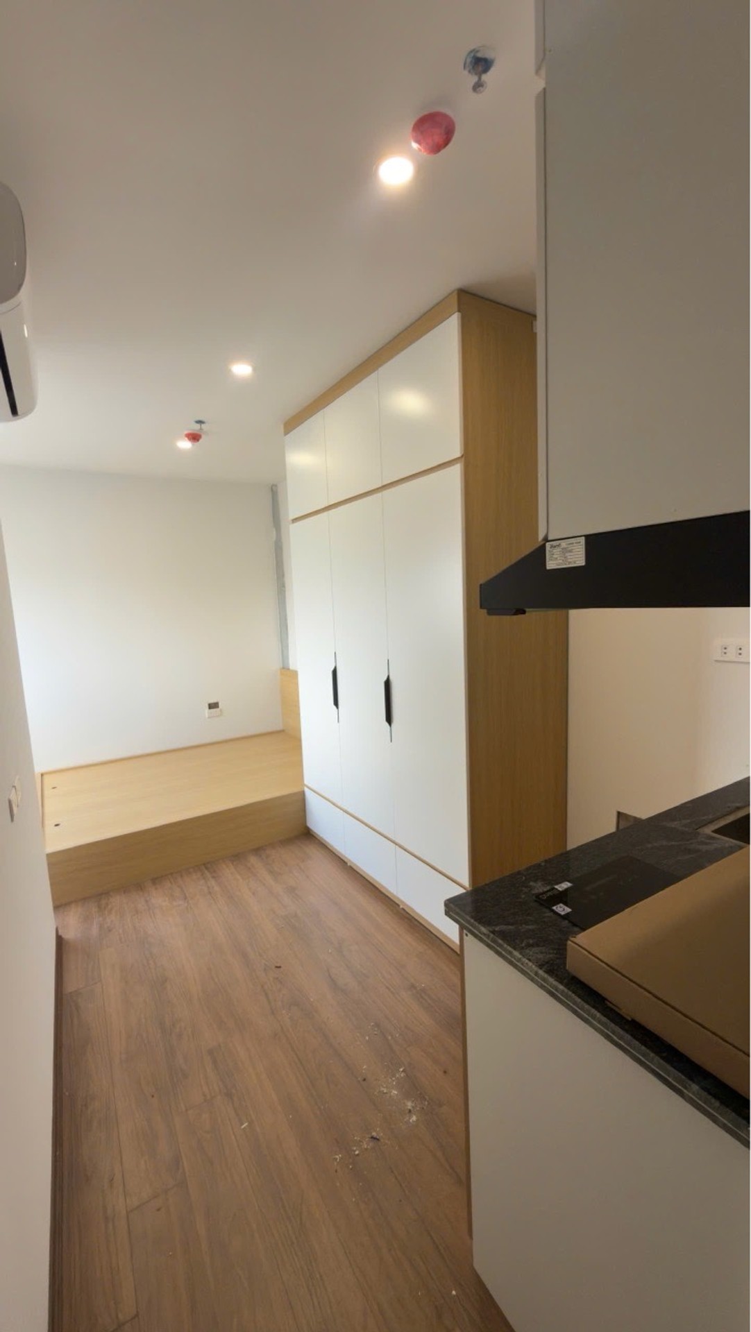 Bán nhà Định Công Thượng - diện tích 45m2 6 tầng - Căn hộ dịch vụ cao cấp - giá 12,3 tỷ