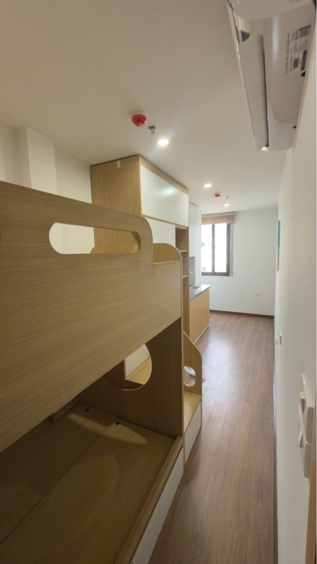 Bán nhà Định Công Thượng - diện tích 45m2 6 tầng - Căn hộ dịch vụ cao cấp - giá 12,3 tỷ