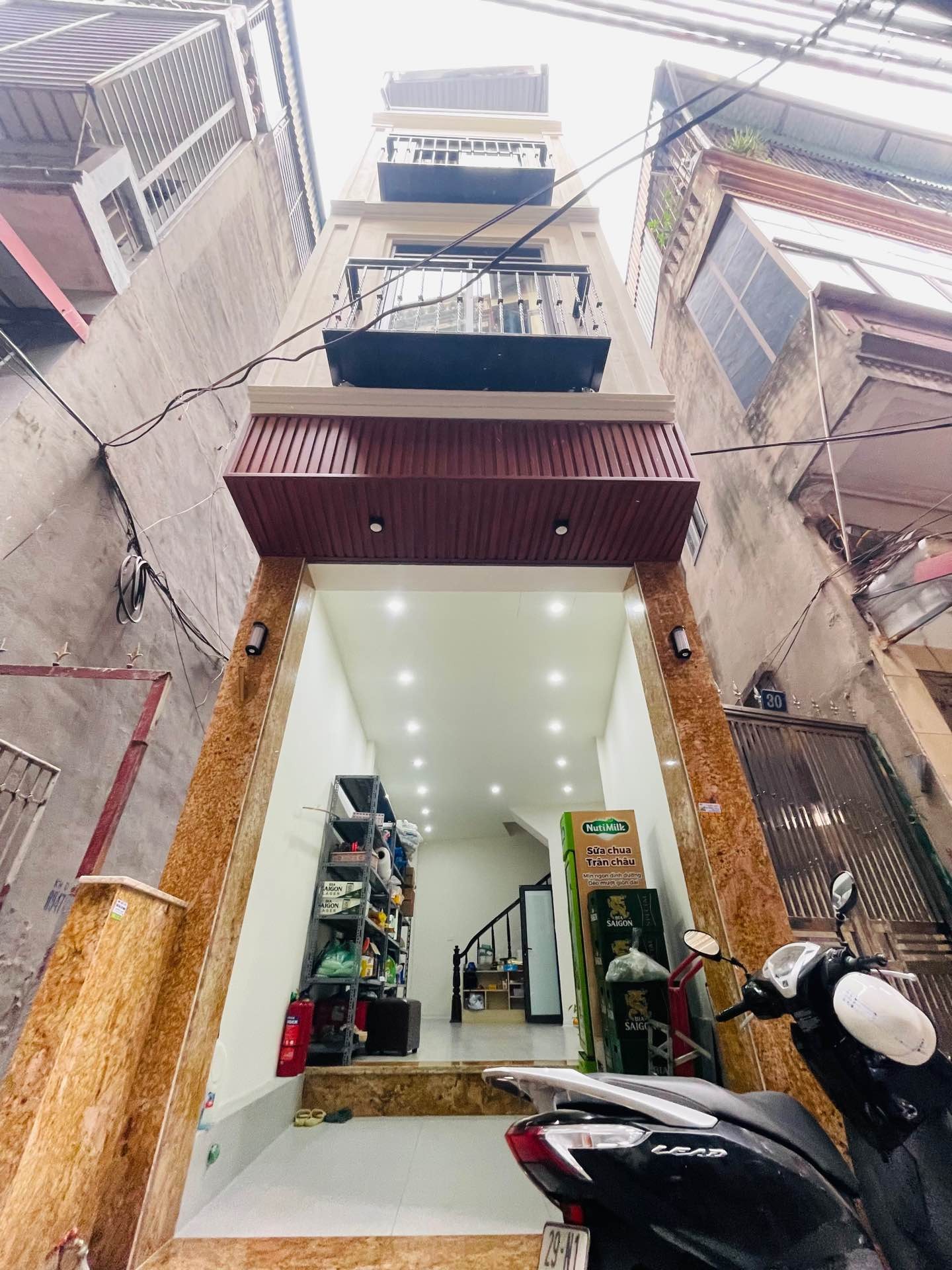 Bán nhà Minh Khai - diện tích 34m2 4 tầng - Lô góc hiếm 4 mặt thoáng - giá 14,2 tỷ