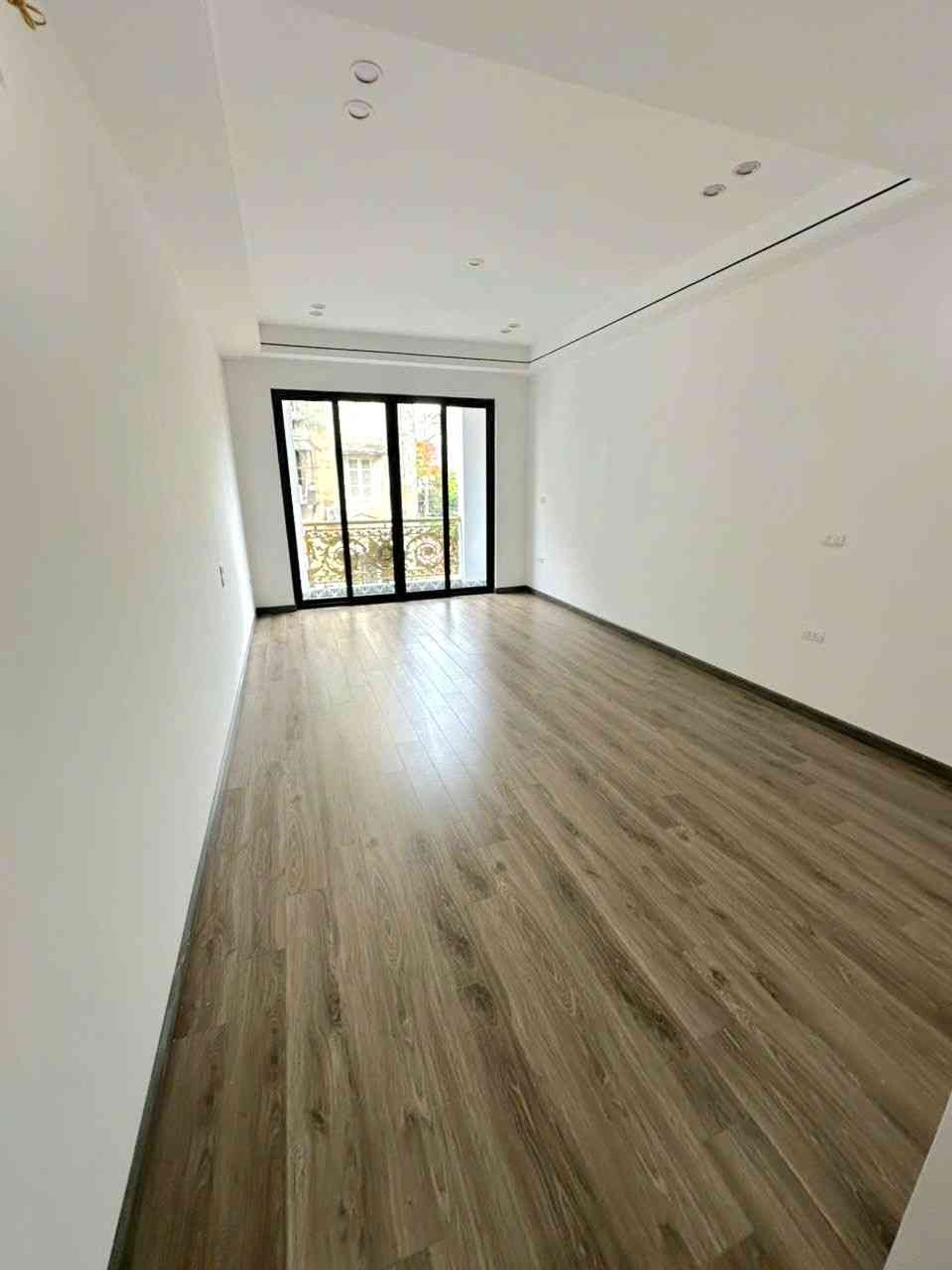 Bán nhà Nguyễn Chính - diện tích 46m2 7 tầng - Ô tô tránh - giá 17,6 tỷ