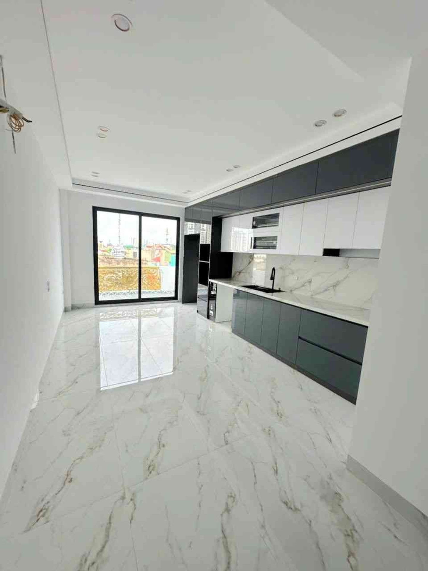 Bán nhà Nguyễn Chính - diện tích 46m2 7 tầng - Ô tô tránh - giá 17,6 tỷ