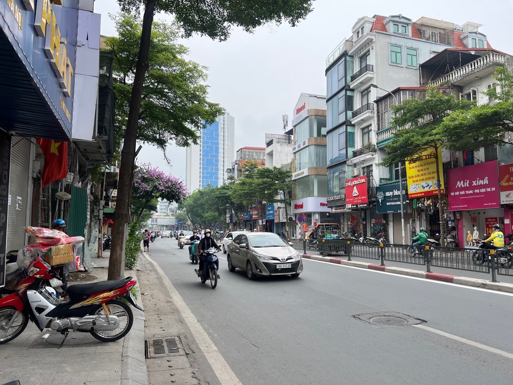 Bán nhà Tây Sơn - diện tích 81.5m2 4 tầng - Mặt phố đẹp, kinh doanh sầm uất - giá 25 tỷ