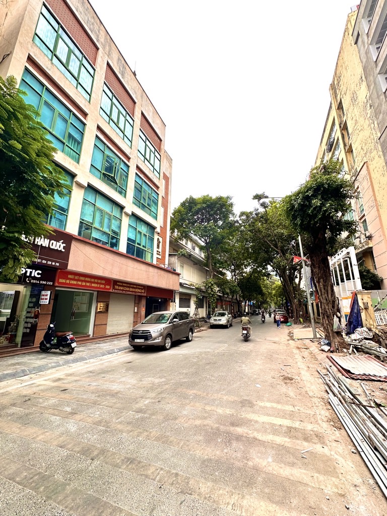 Bán nhà Nguyễn Bỉnh Khiêm - diện tích 13m2 4 tầng - Mặt phố vỉa hè kinh doanh - giá 14,2 tỷ
