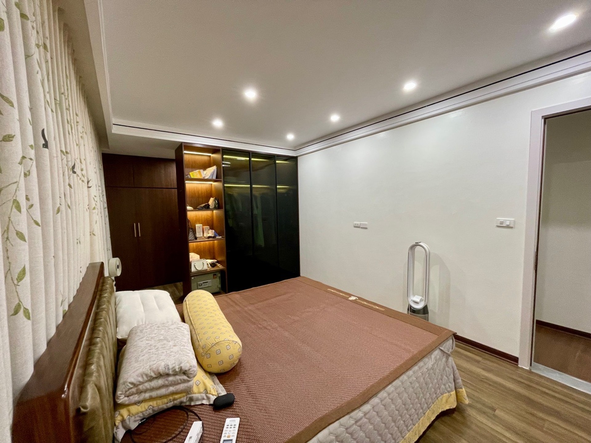 Bán nhà Linh Đường - diện tích 82m2 16 tầng - SIÊU HIẾM CĂN GÓC 3 NGỦ - giá 8,7 tỷ