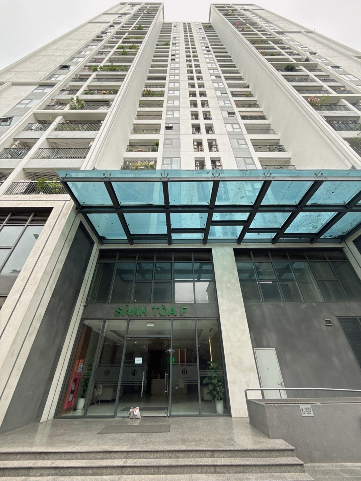 Bán nhà Hoàng Mai - diện tích 109m2 12 tầng - Căn góc - giá 11,5 tỷ