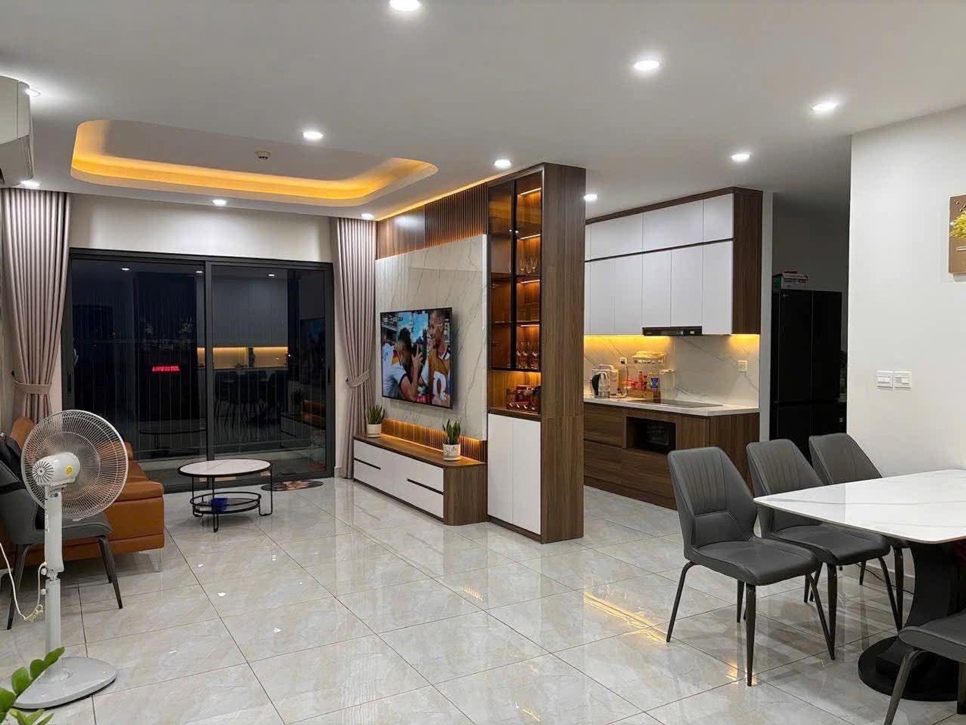 Bán nhà Hoàng Mai - diện tích 109m2 12 tầng - Căn góc - giá 11,5 tỷ