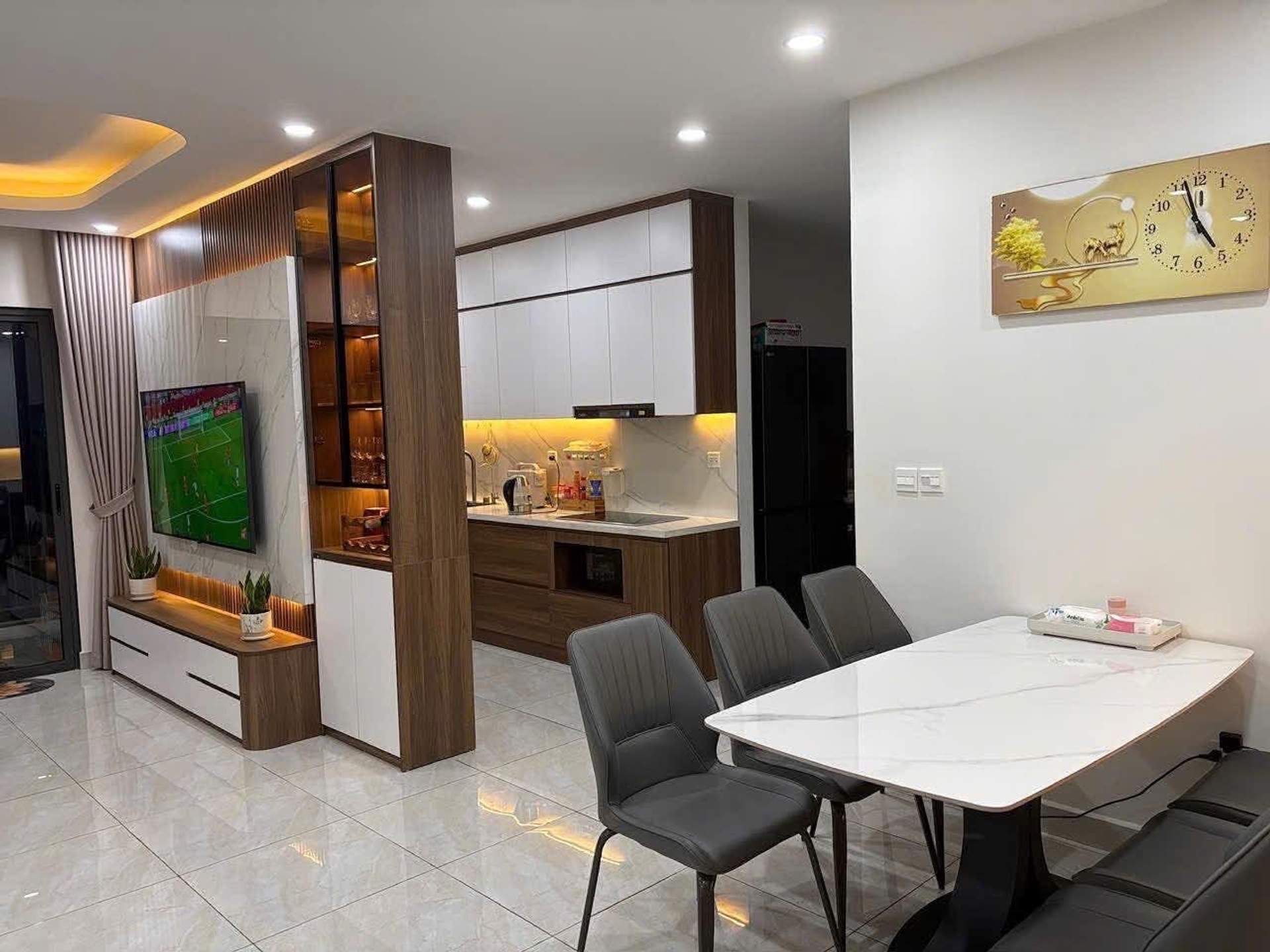 Bán nhà Hoàng Mai - diện tích 109m2 12 tầng - Căn góc - giá 11,5 tỷ