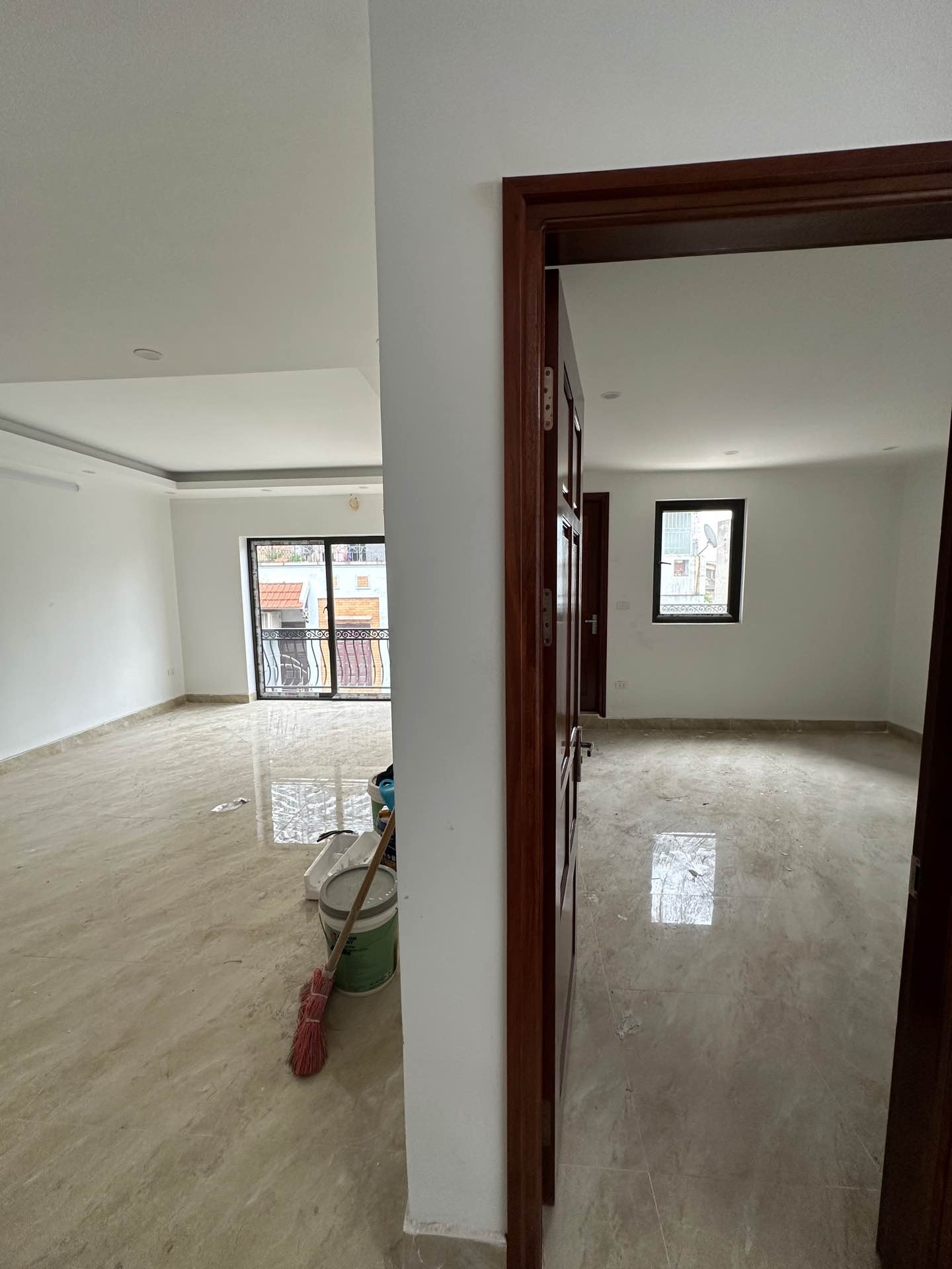 Bán nhà Ngõ 2 ô tô tránh Lĩnh Nam - diện tích 73m2 6 tầng - Mặt tiền 8,5m - giá 25 tỷ