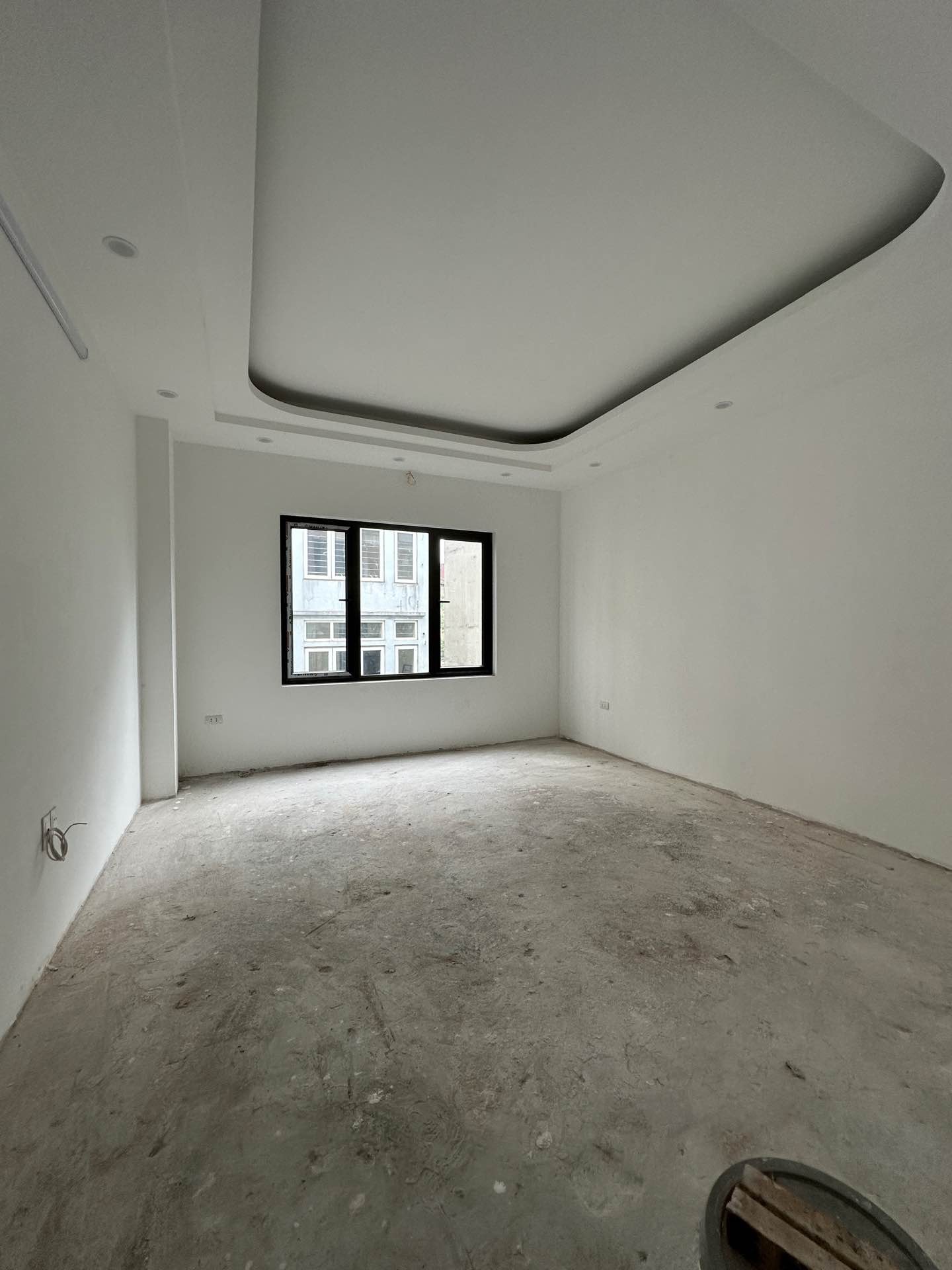 Bán nhà Ngõ 2 ô tô tránh Lĩnh Nam - diện tích 73m2 6 tầng - Mặt tiền 8,5m - giá 25 tỷ