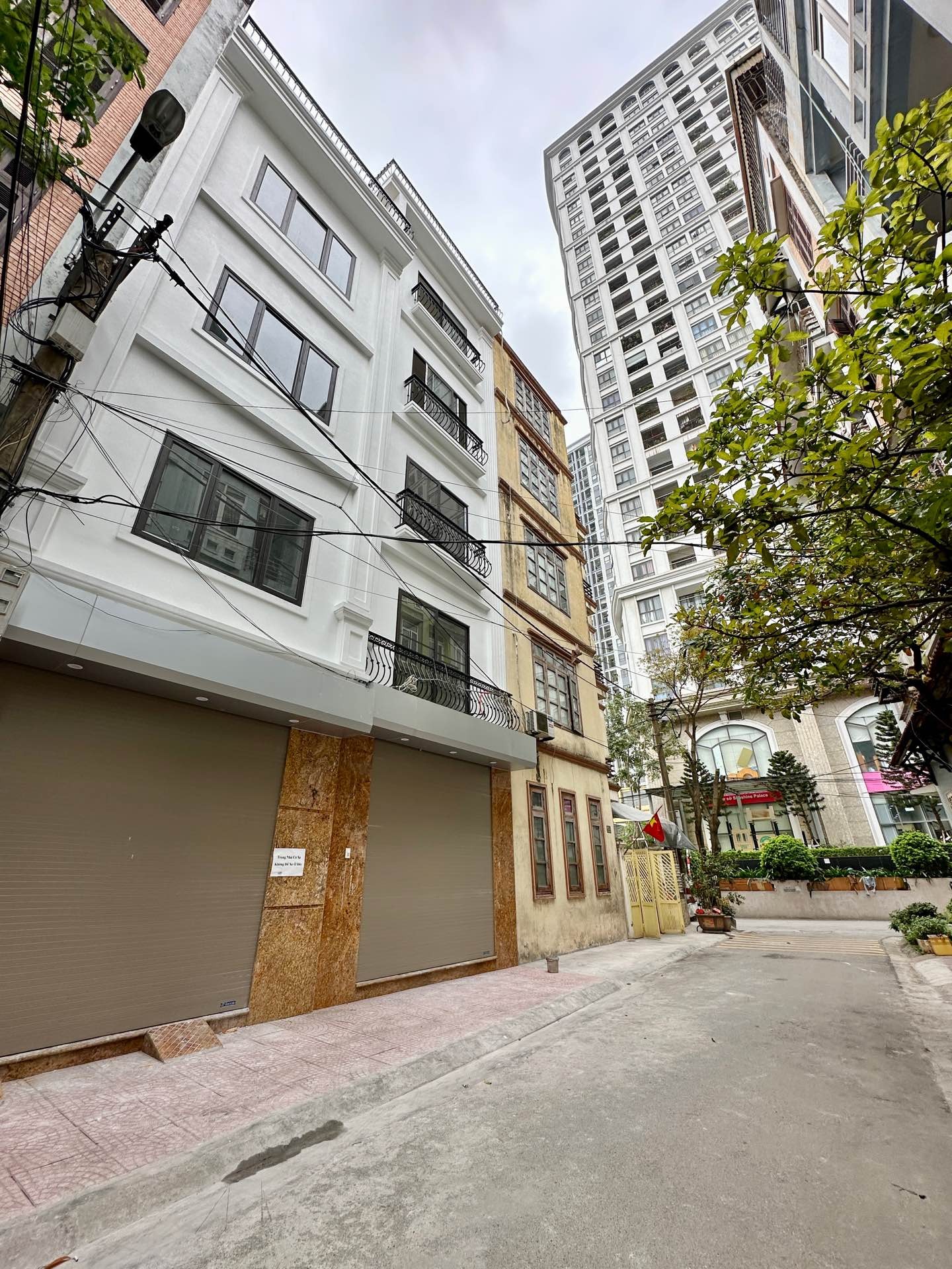 Bán nhà Ngõ 2 ô tô tránh Lĩnh Nam - diện tích 73m2 6 tầng - Mặt tiền 8,5m - giá 25 tỷ