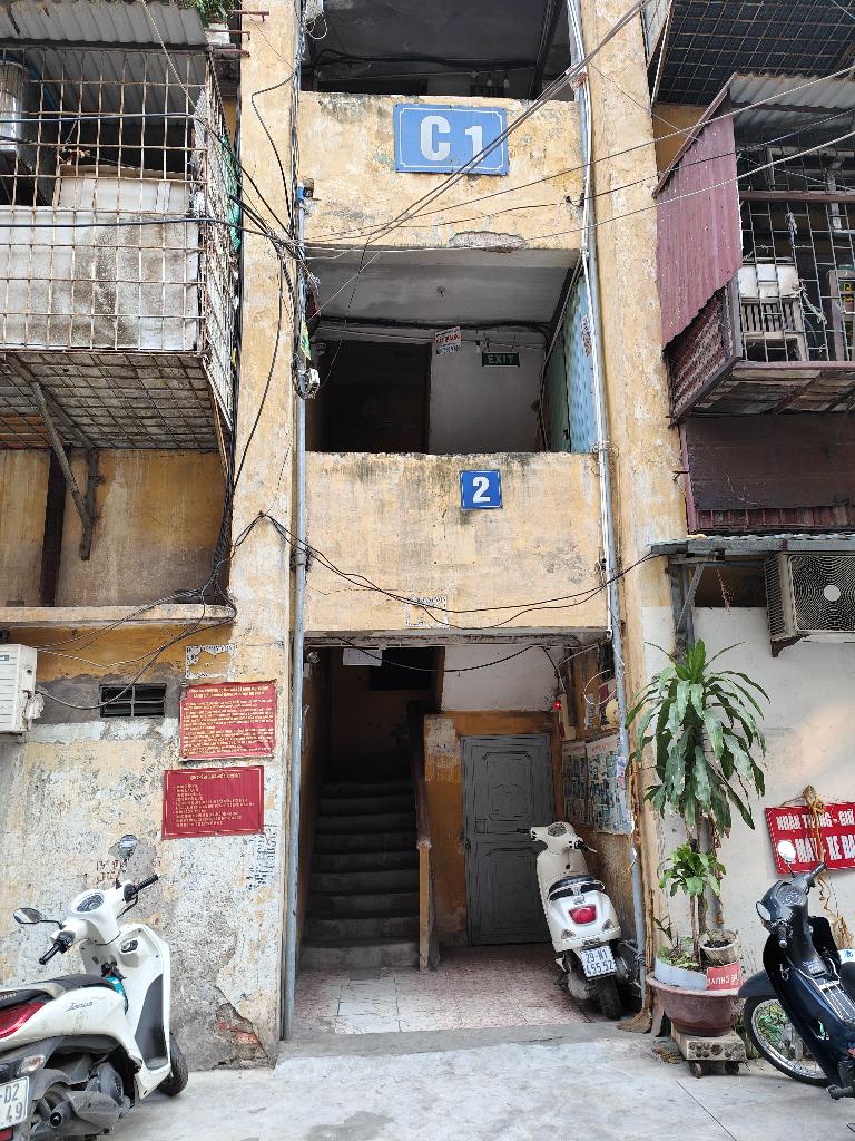 Bán nhà Quỳnh Lôi - diện tích 42m2 5 tầng - Sổ đỏ chính chủ - giá 3,2 tỷ