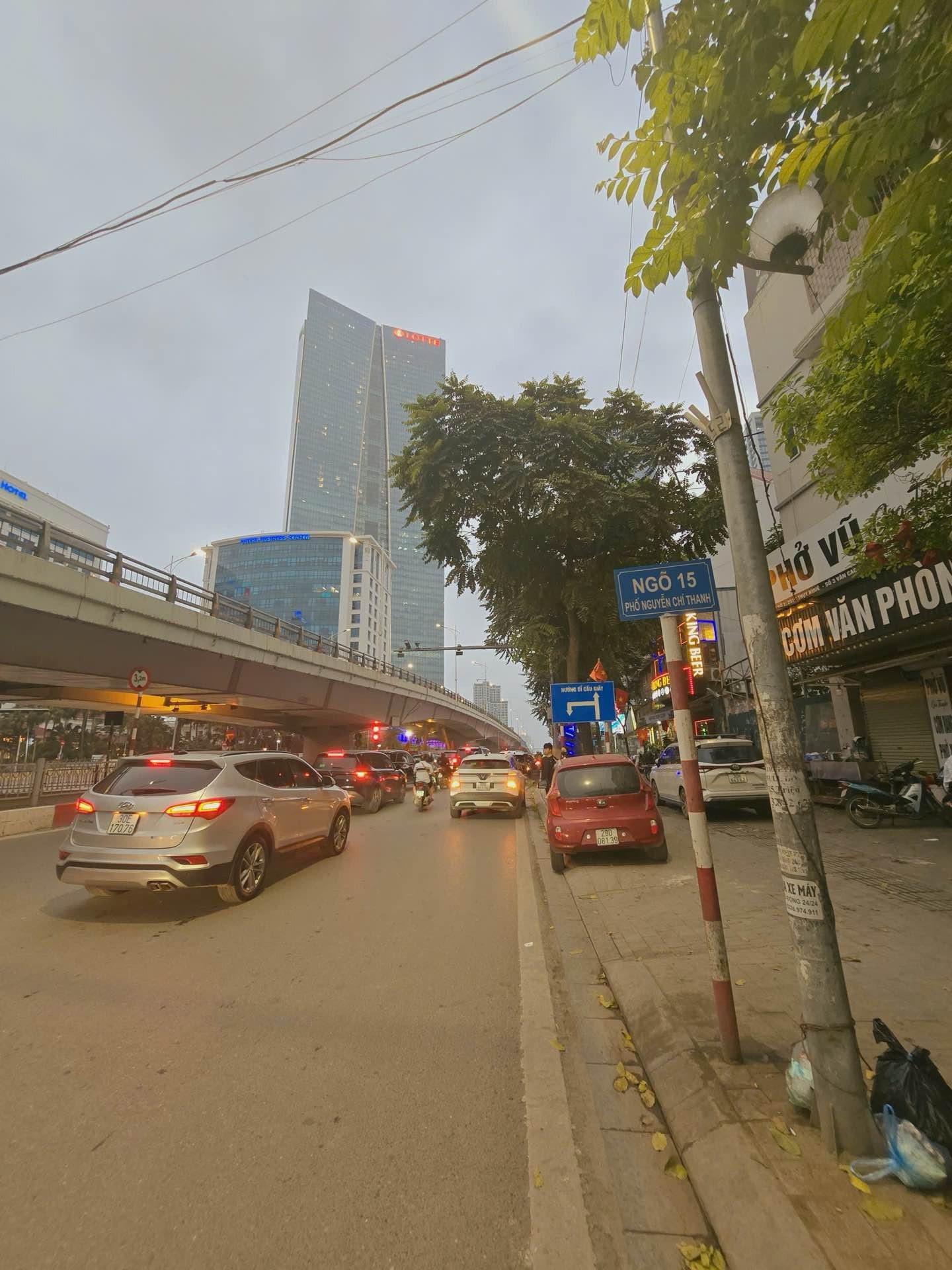 Bán nhà Nguyễn Chí Thanh - diện tích 51,4m2 4 tầng - Ngõ 2 - 2.5m - giá 32 tỷ