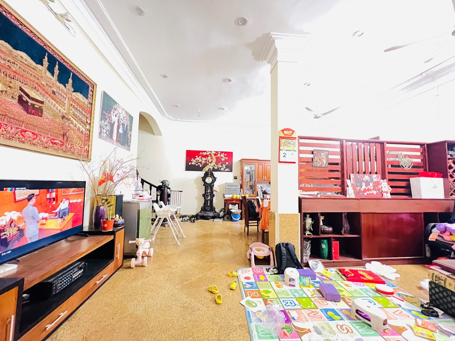 Bán nhà Cự Lộc - diện tích 100m2 4 tầng - Lô góc 2 mặt thoáng - giá 38 tỷ