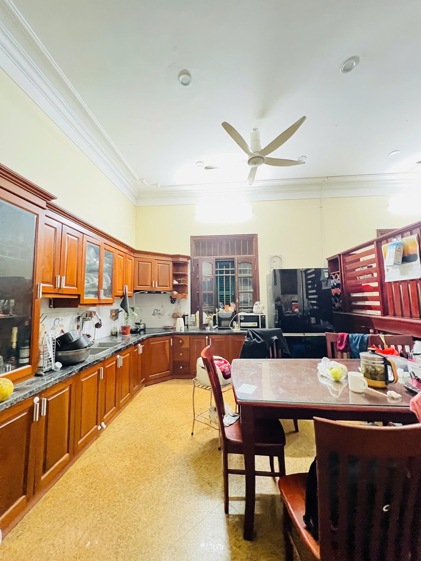 Bán nhà Cự Lộc - diện tích 100m2 4 tầng - Lô góc 2 mặt thoáng - giá 38 tỷ