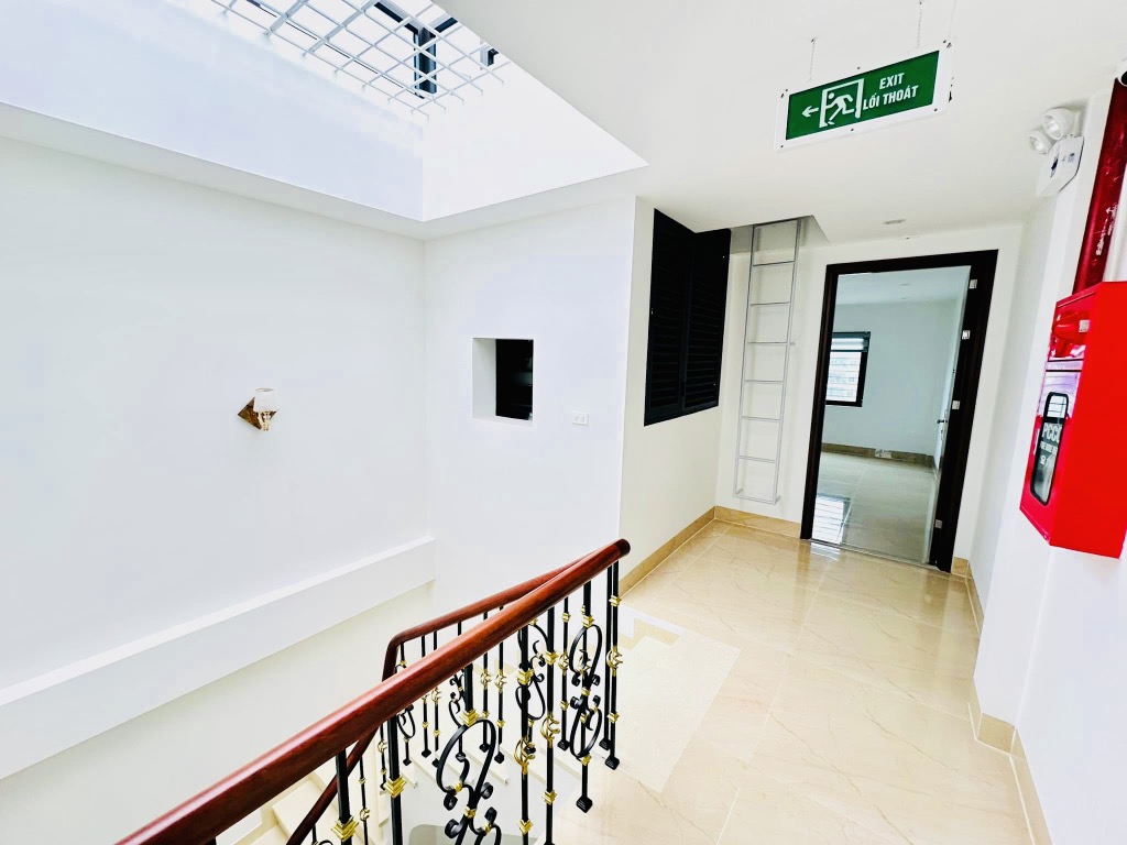 Bán nhà Nguyễn Xiển - diện tích 64m2 8 tầng - Thang máy - giá 35 tỷ