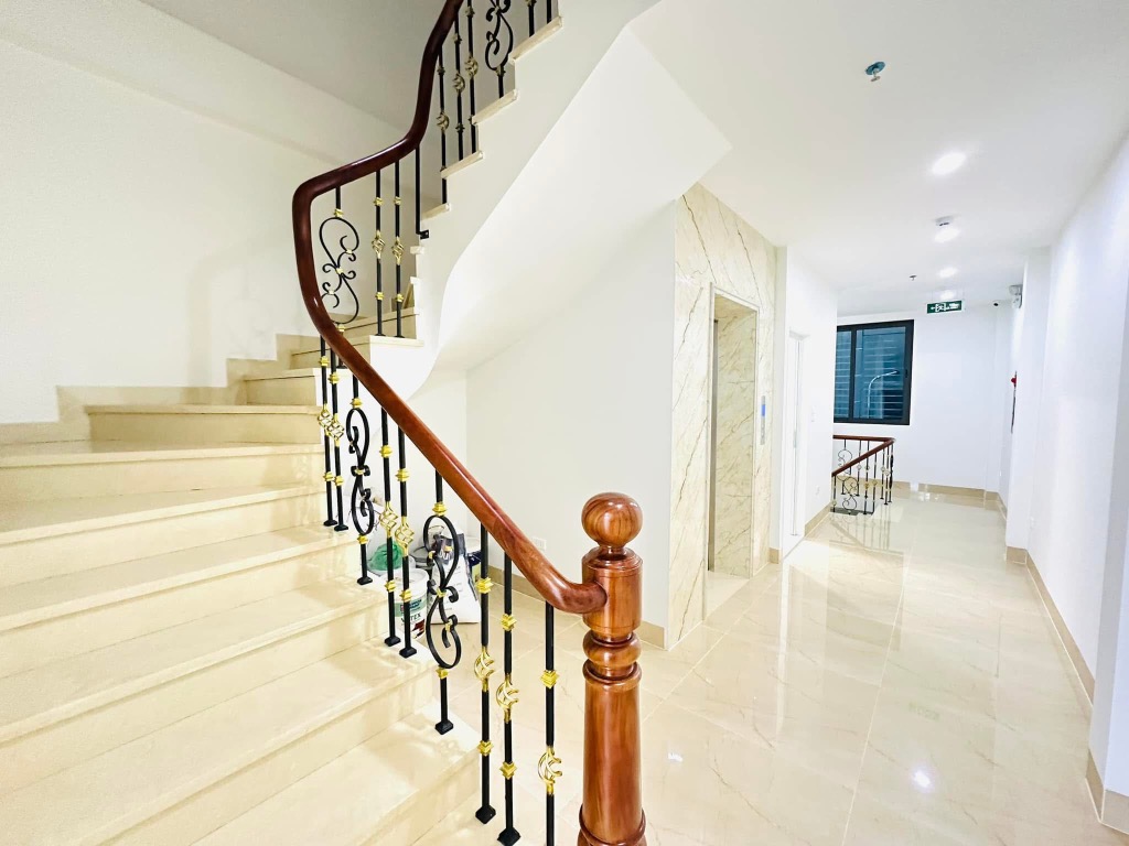 Bán nhà Nguyễn Xiển - diện tích 64m2 8 tầng - Thang máy - giá 35 tỷ