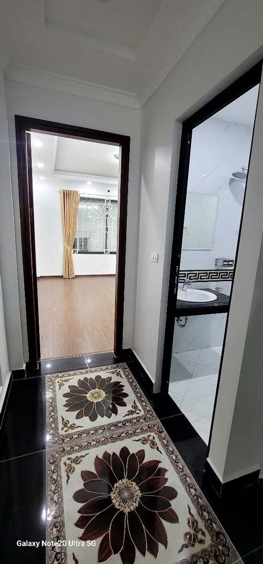Bán nhà Giải Phóng - diện tích 76m2 5 tầng - Ngõ ô tô - giá Nhỉnh 24 tỷ