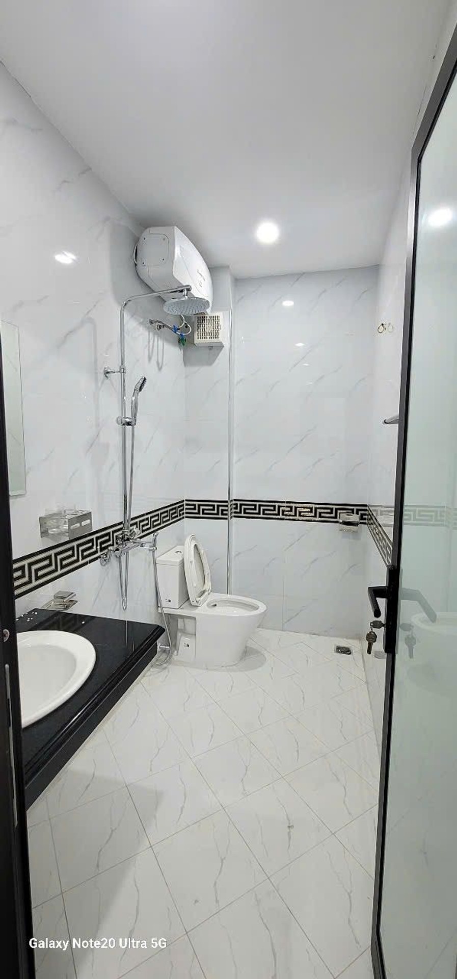 Bán nhà Giải Phóng - diện tích 76m2 5 tầng - Ngõ ô tô - giá Nhỉnh 24 tỷ