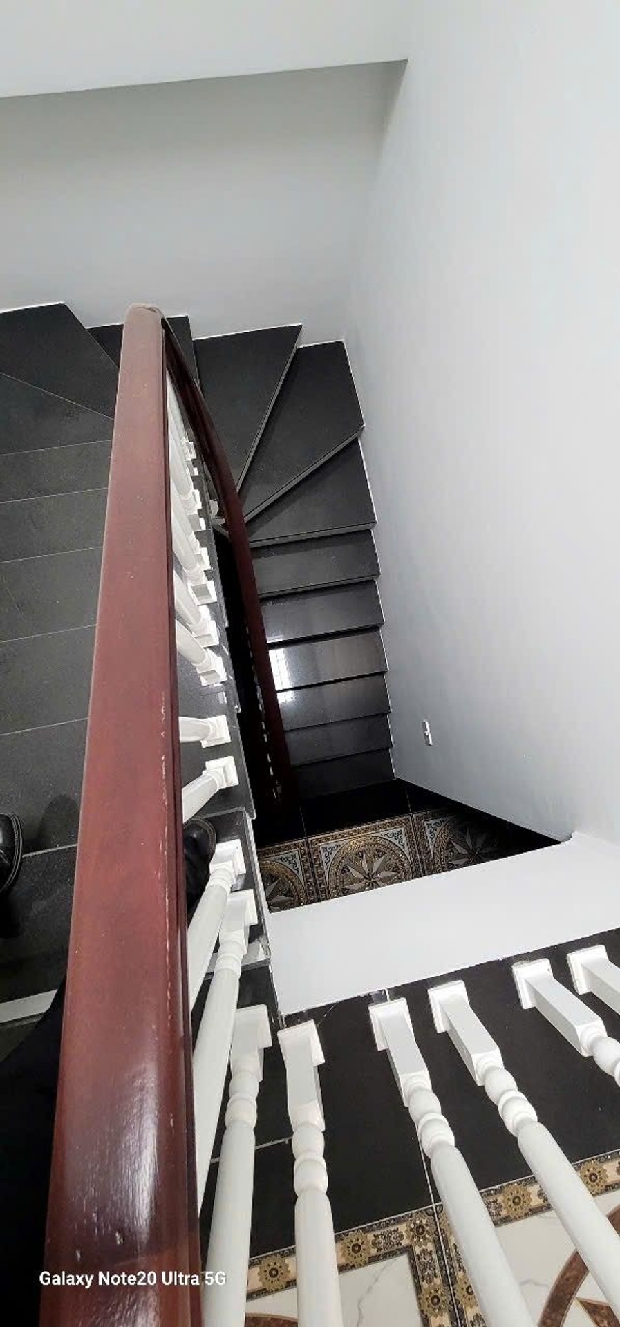 Bán nhà Giải Phóng - diện tích 76m2 5 tầng - Ngõ ô tô - giá Nhỉnh 24 tỷ