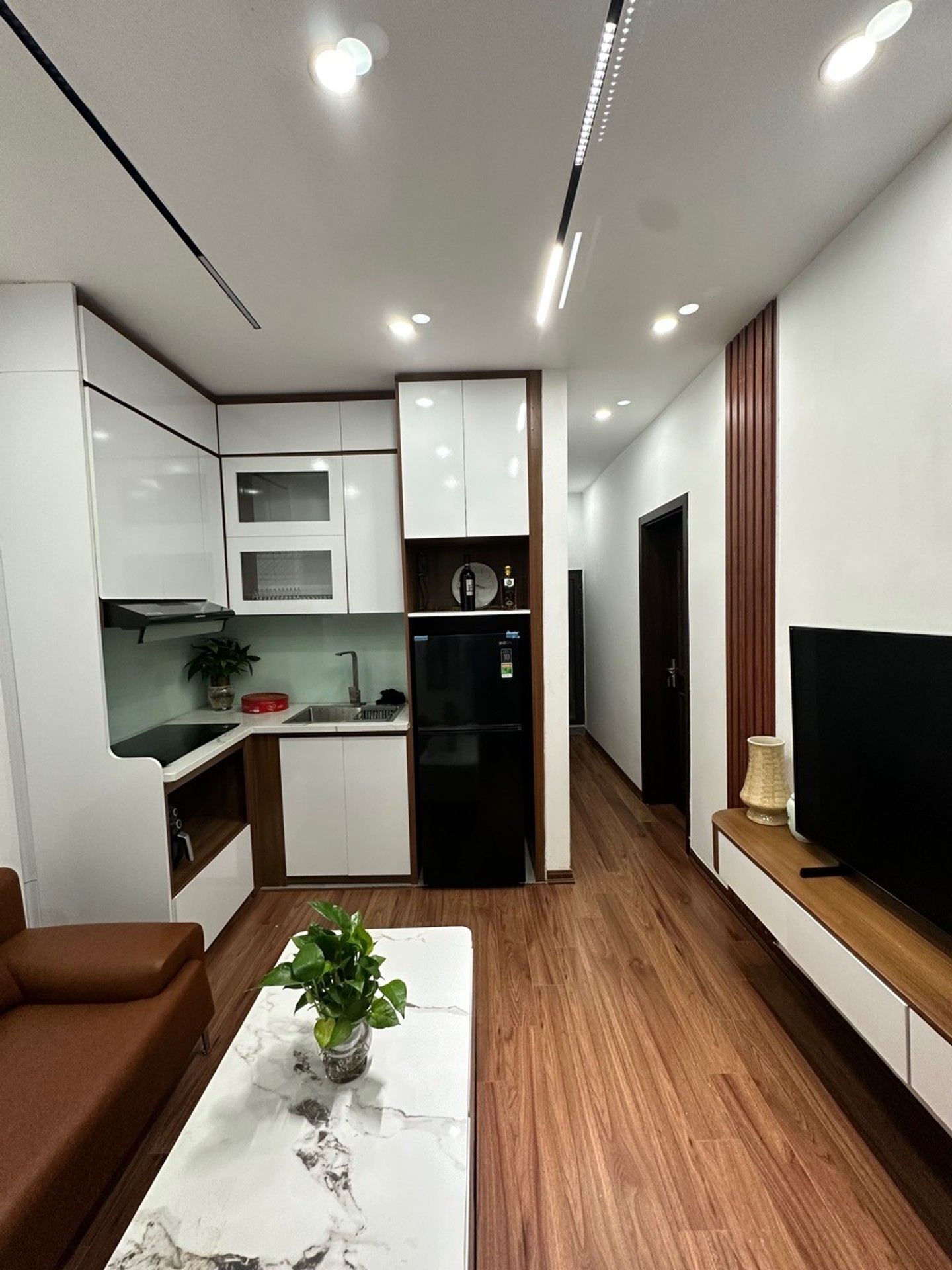 Bán nhà Chùa Láng - diện tích 70m2 1 tầng - Ô tô đỗ chân cầu thang - giá 3,48 tỷ