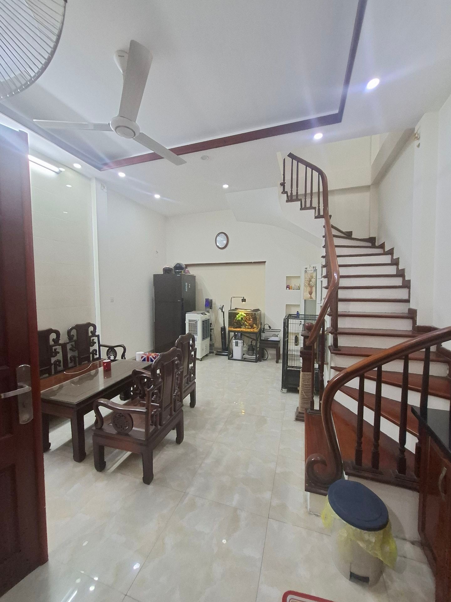 Bán nhà Lĩnh Nam - diện tích 35m2 5 tầng - Ngõ nông, gần chợ - giá 7,5 tỷ