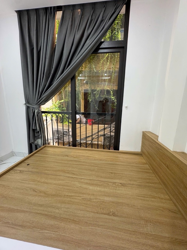 Bán nhà Mạc Thị Bưởi - diện tích 49m2 5 tầng - Ngõ đẹp 3 gác vào tận nhà - giá 14,5 tỷ