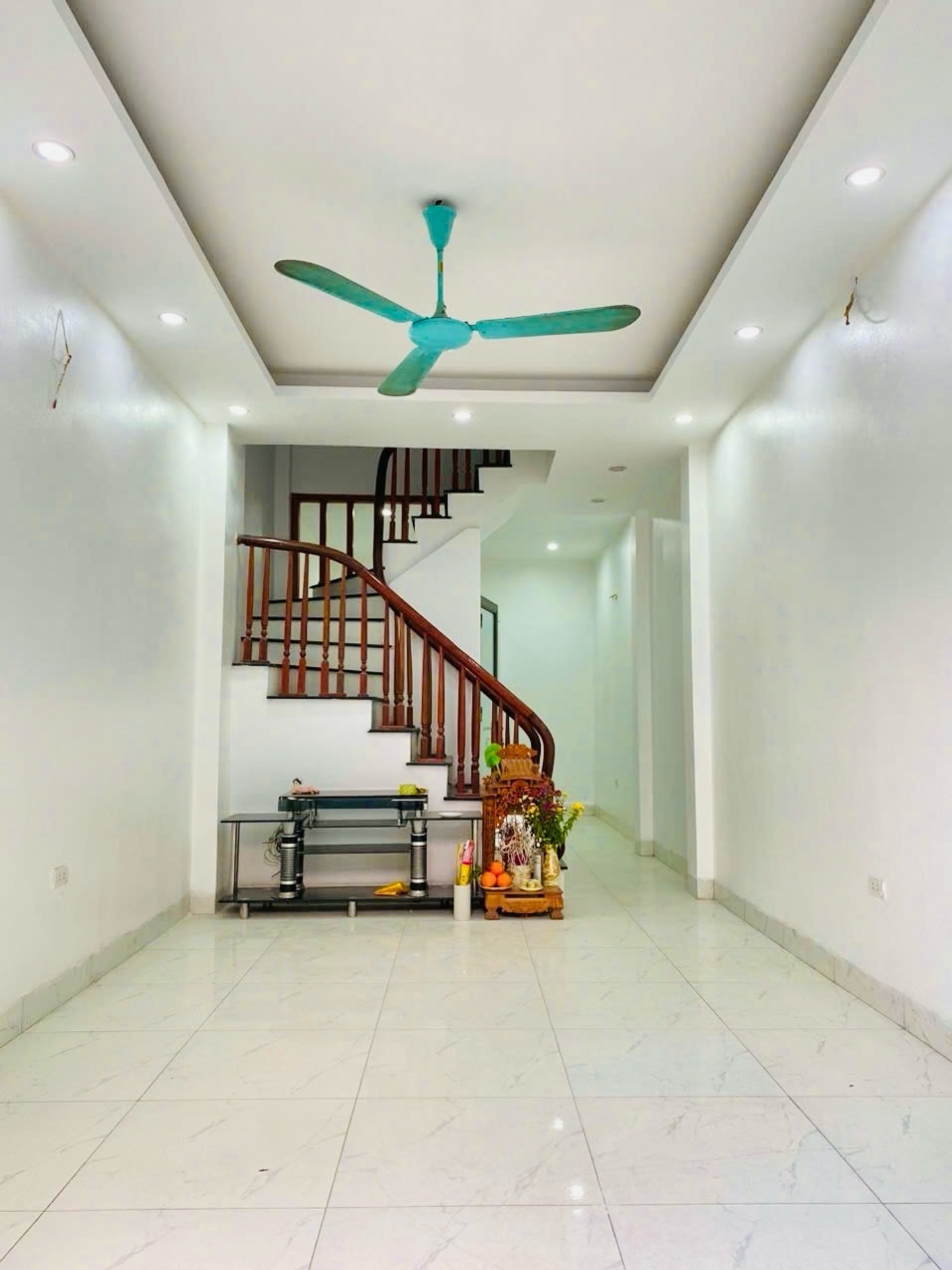 Bán nhà Lĩnh Nam - diện tích 32m2 2 tầng - Ngõ ô tô thông thoáng - giá 4,2 tỷ