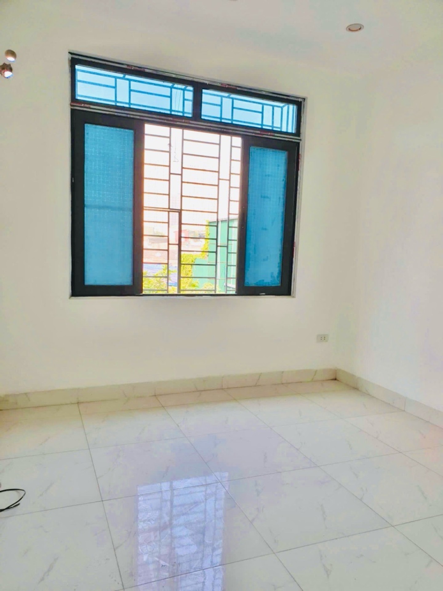 Bán nhà Lĩnh Nam - diện tích 32m2 2 tầng - Ngõ ô tô thông thoáng - giá 4,2 tỷ