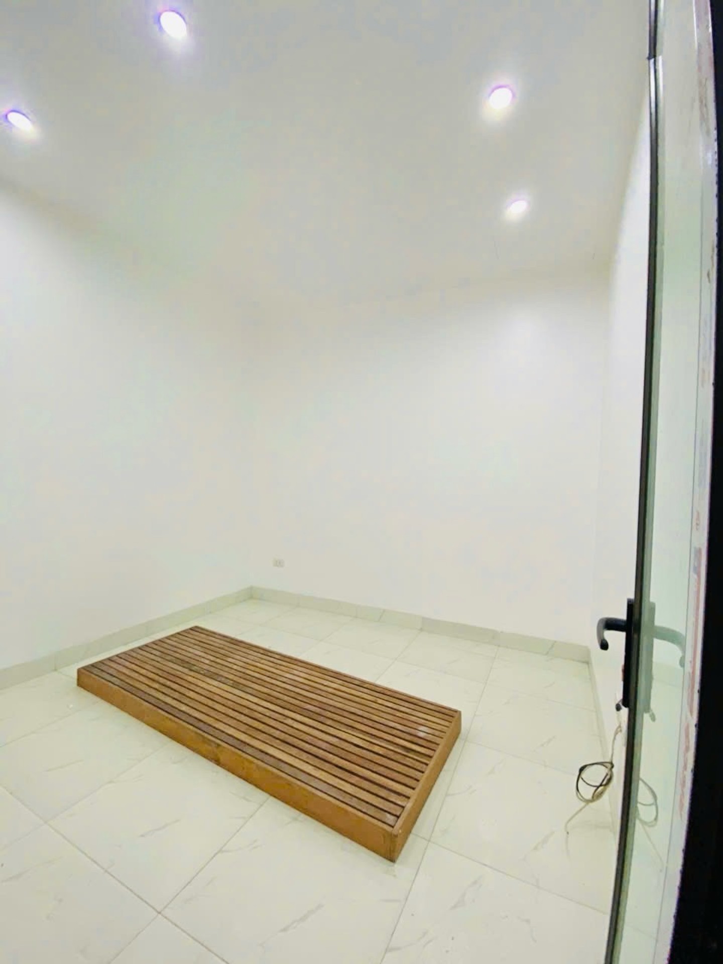 Bán nhà Lĩnh Nam - diện tích 32m2 2 tầng - Ngõ ô tô thông thoáng - giá 4,2 tỷ