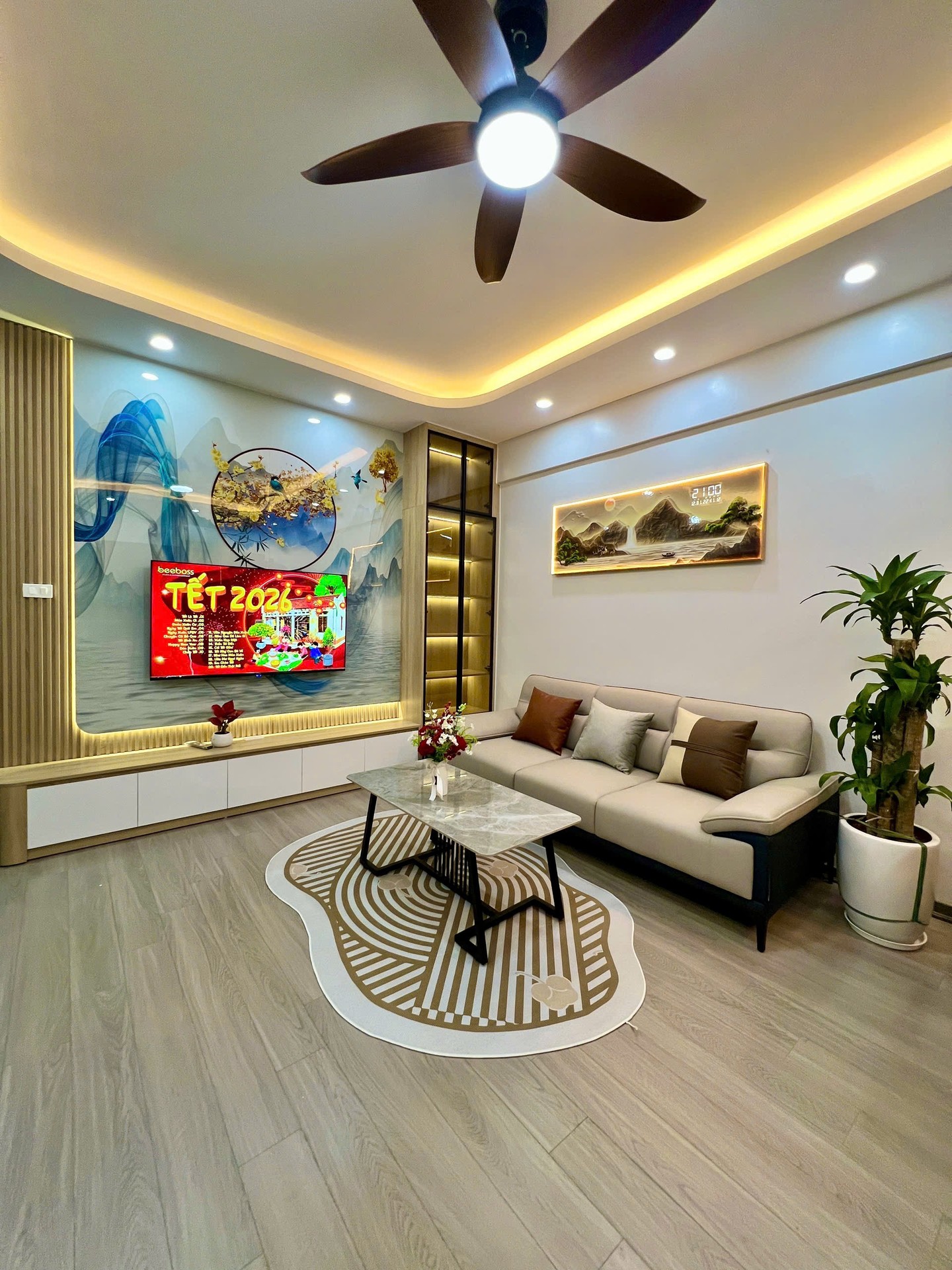 Bán nhà Trần Thủ Độ - diện tích 85m2 1 tầng - Căn góc, full nội thất - giá 5,9 tỷ